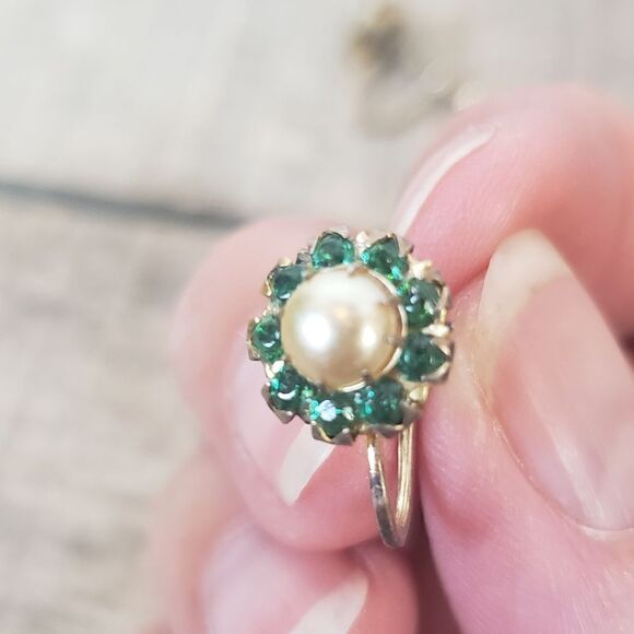 VINTAGE Screw-back Faux Pearl & Crystal Earrings - Picture 6 of 8